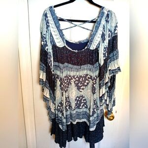 Free People Bohemian Blue and White Patterned Tunic/ MiniDress. Size XS
